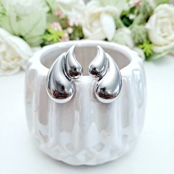 💖 2/$30 Teardrop silver earrings 18K Titanium steel boho punk‎ grunge emo - Picture 4 of 13